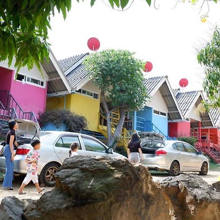 Baan Rai Pray Rung Kaeng Krachan Ban Tha Ling Lom Esterno foto